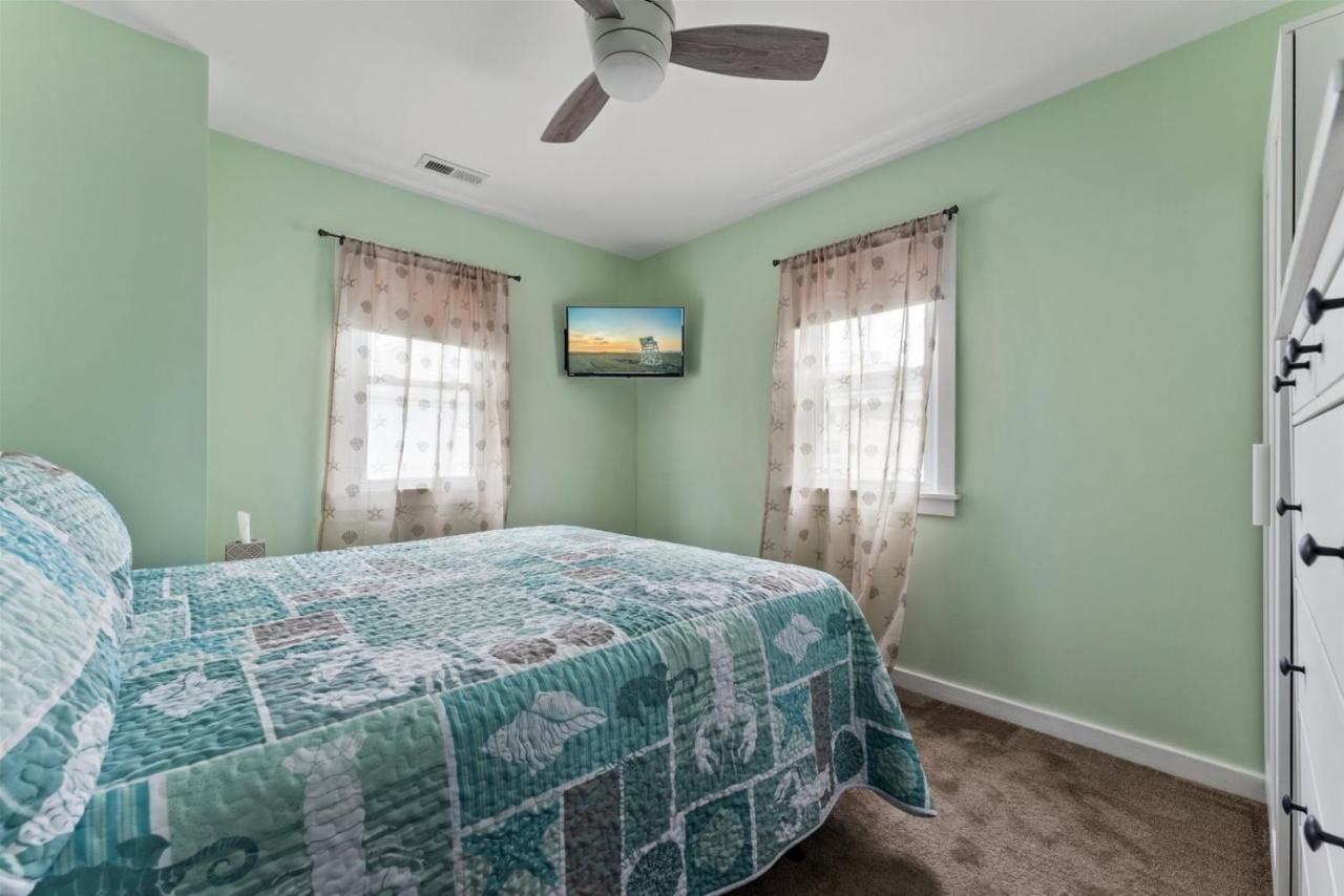 Newly Renovated 4 Bedroom Home Only 2 Blocks From The Beach! Wildwood Exterior foto